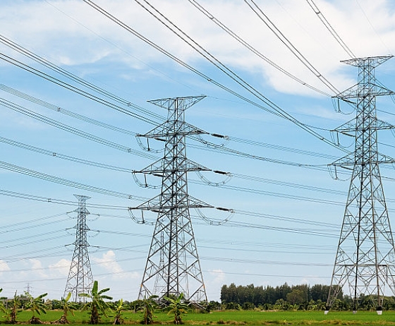 西藏绿电首跨区域送沪交易达成